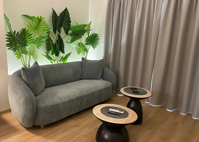 Athens Glance Boutique s